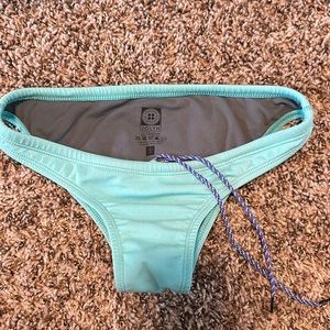 Jolyn Bali Bottom size S